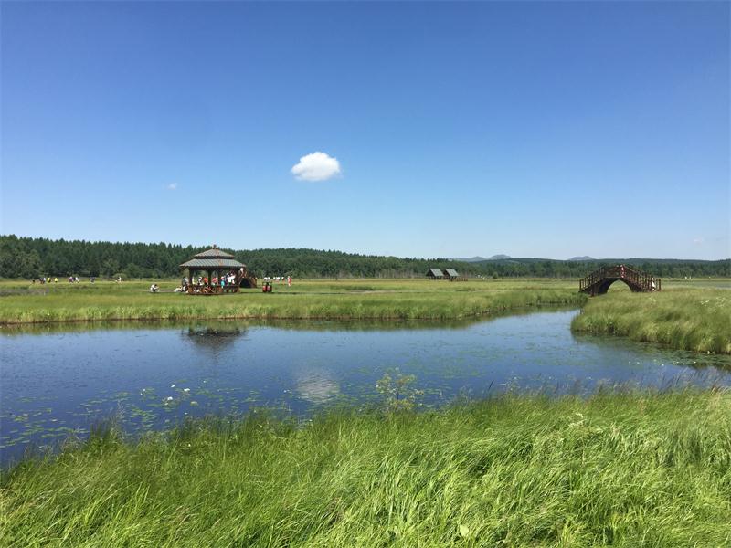 塞罕壩明珠七星湖 詩(shī)情畫(huà)意似仙境(圖3)